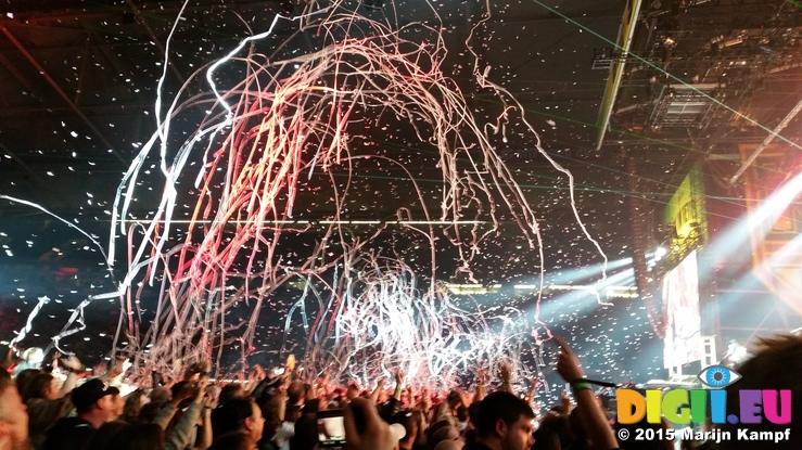 20150531_230028 Confetti at Kiss